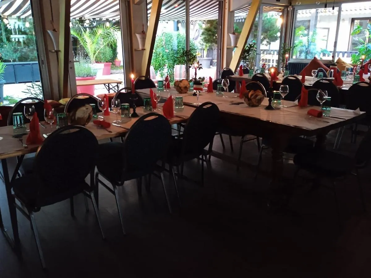 Hotel Restaurant Le Chanel Villieu